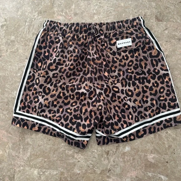 MAVRANS SET LEOPARD GAME WEEKEND SHIRT and SHORTS Size M